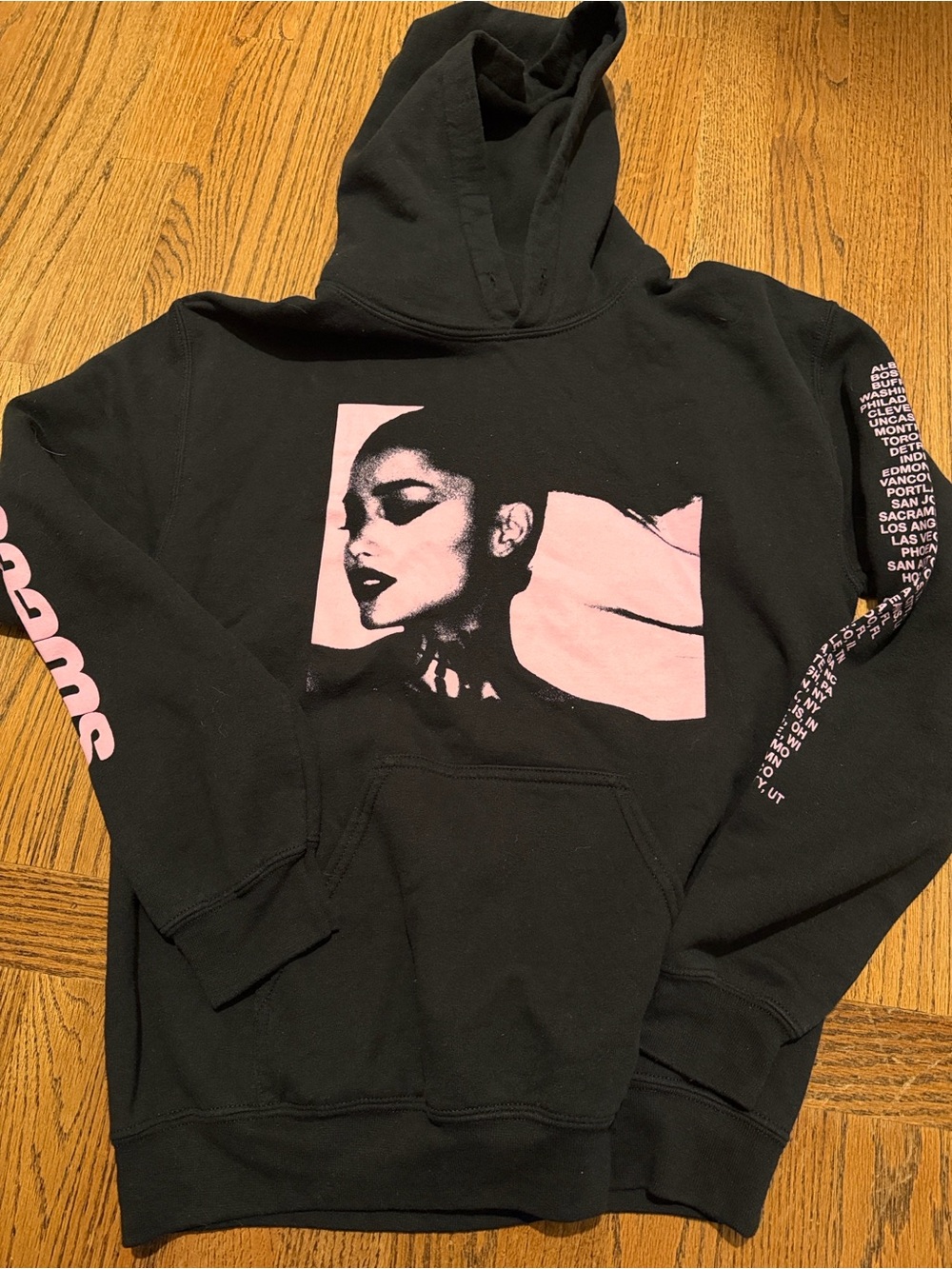 Ariana Grande Sweetener Tour concert merch black Hoodie with Pink Graphic small